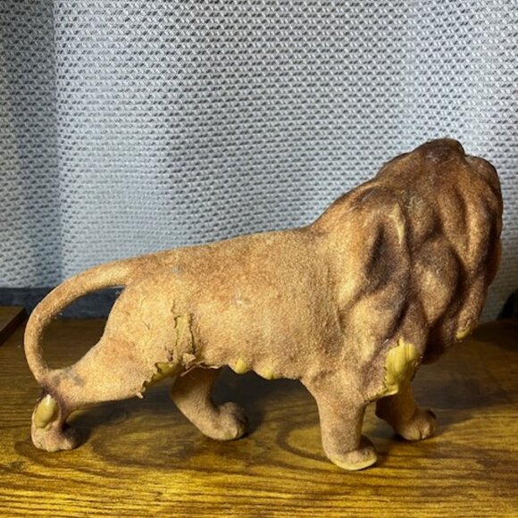 Vintage Flocked Lion and Tiger Figurine Toys Emerald Rhinestone Eyes - Picture 8 of 9